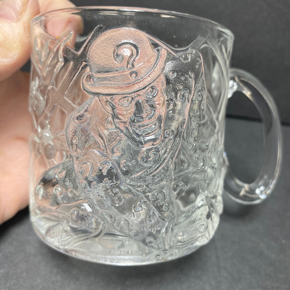 McDonalds 1995 Batman Forever The Riddler Glass Mug Collectible Drinkware‎